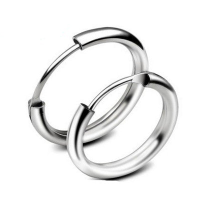 Discover our Timeless Elegance Earrings, elegant drop earrings handmade in sterling silver or gold. Perfect for everyday sophistication and special moments.